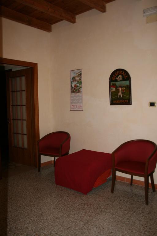 Jll Room Foggia Bagian luar foto